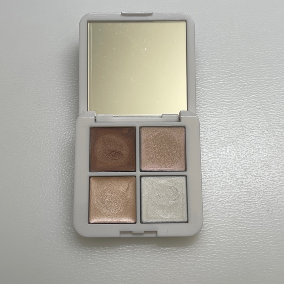 RMS Beauty Living Luminizer Glow Quad 2.4g - Picture 2 of 4